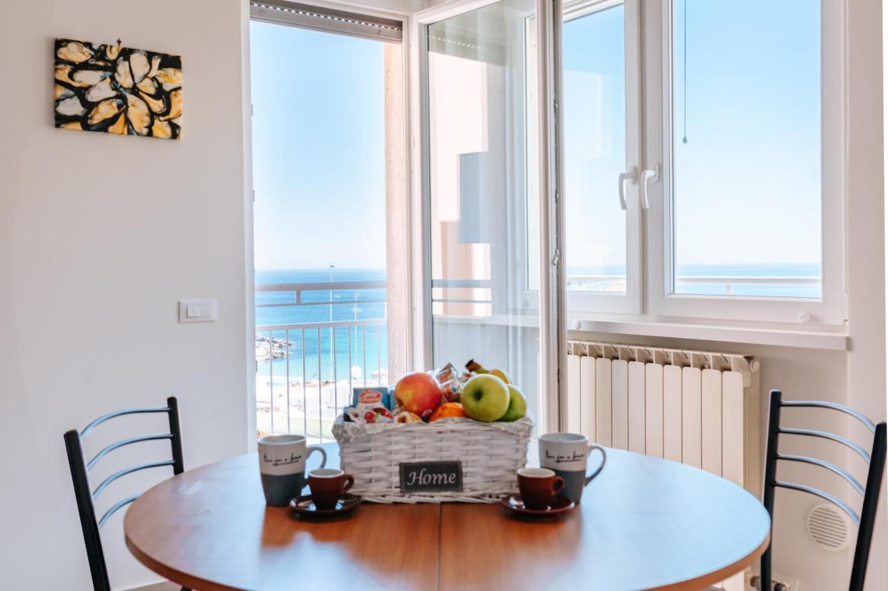 Donna Apollonia Apartment