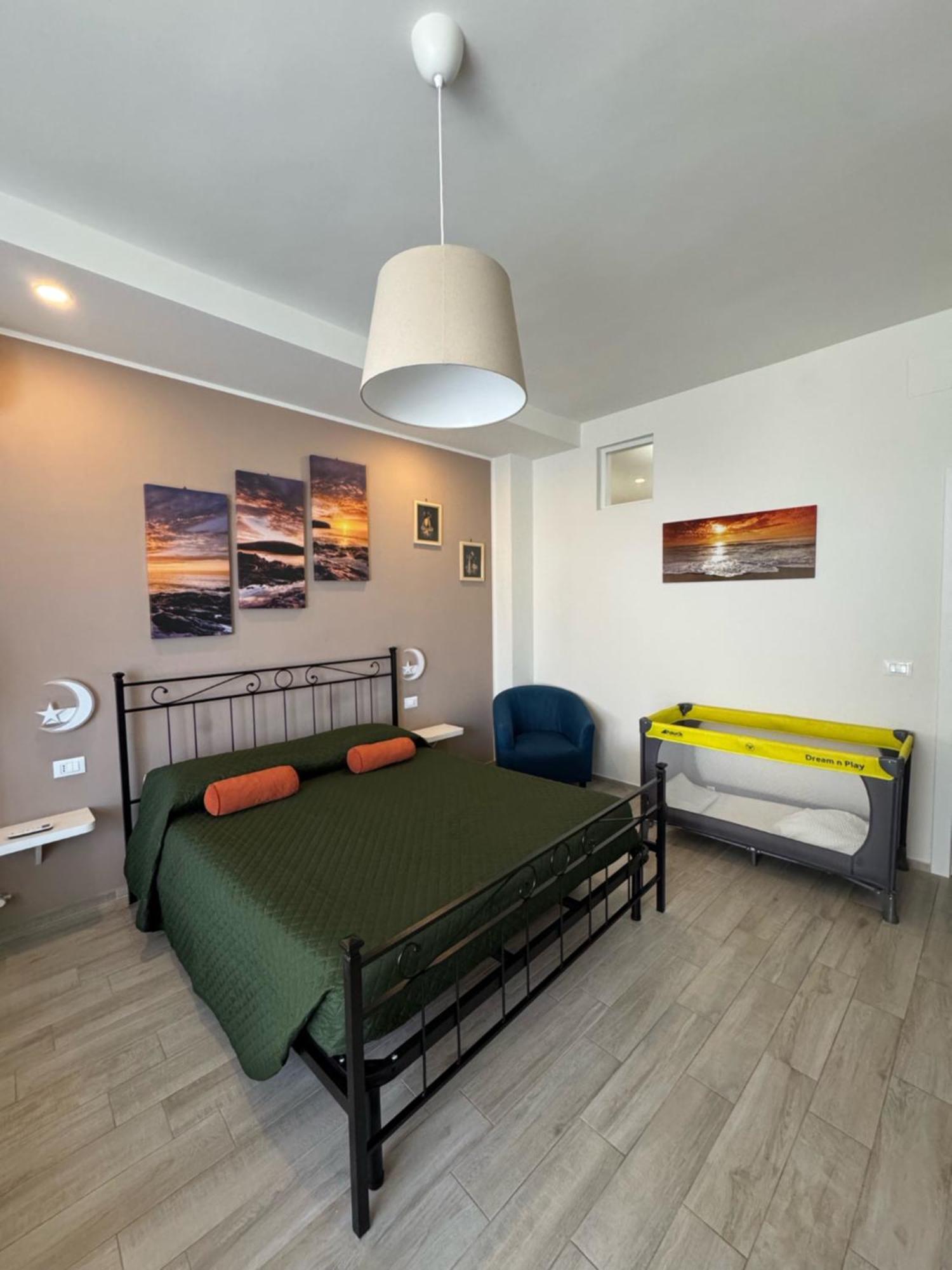 Donna Apollonia Apartment *